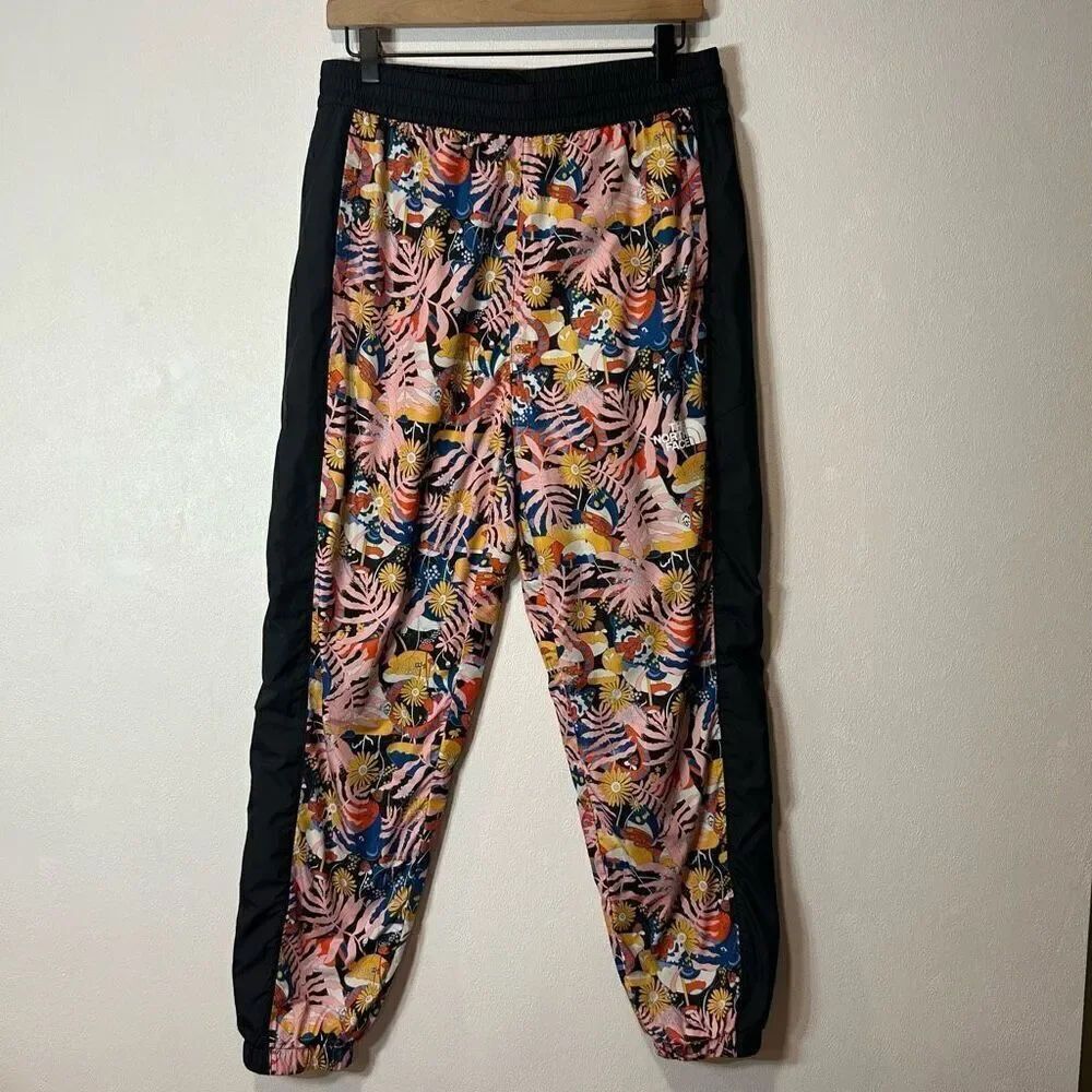 The North Face Hydrenaline Windwall Pants women size M